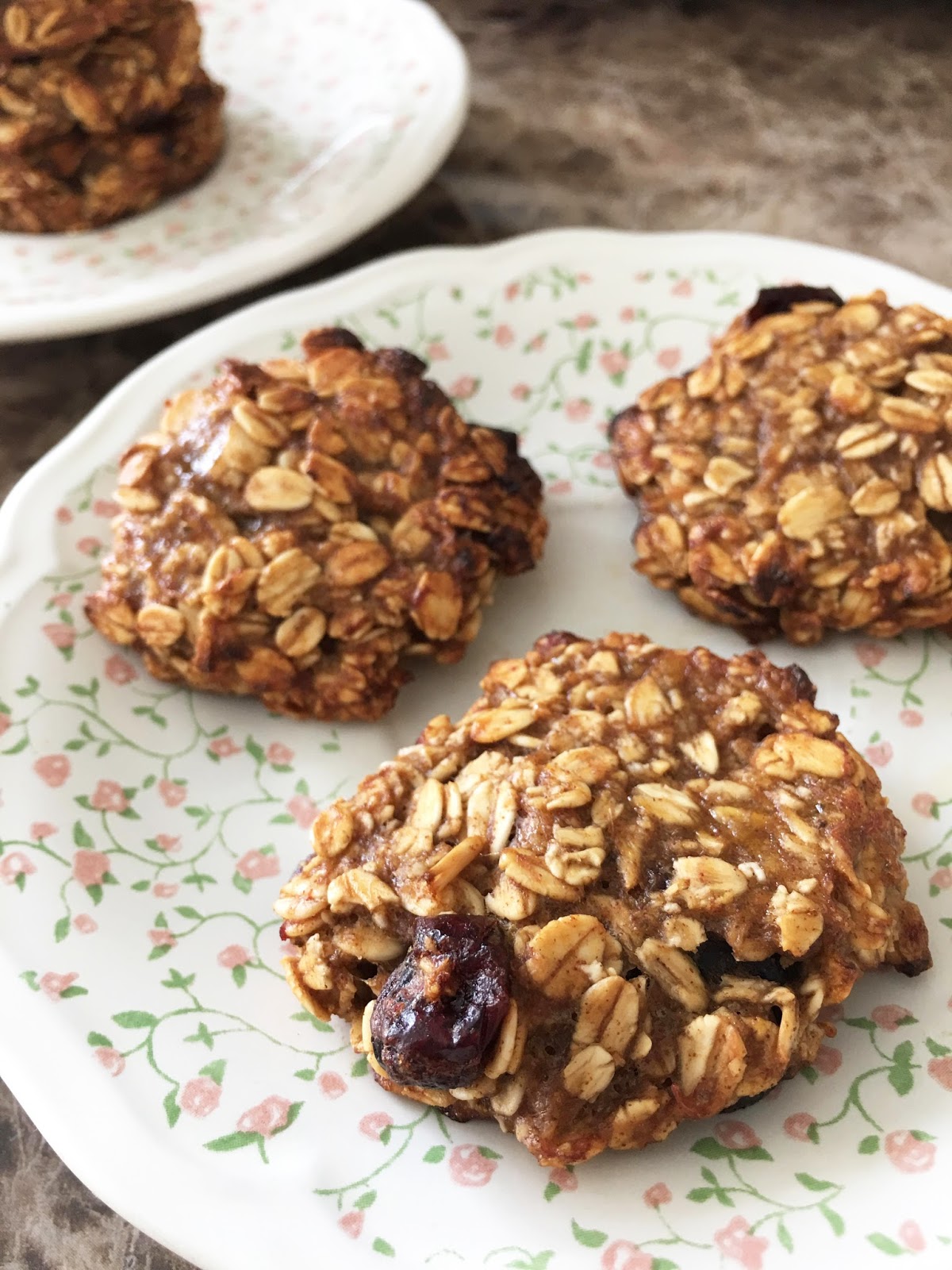 Banana Oats Breakfast Cookies (2 ingredients) recipe