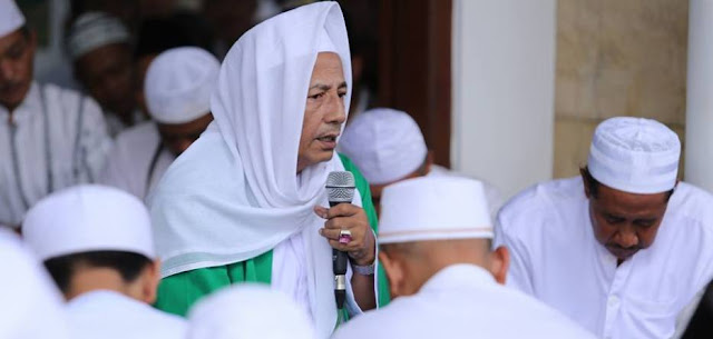 25+ Habib Luthfi Bin Yahya Wallpaper Background
