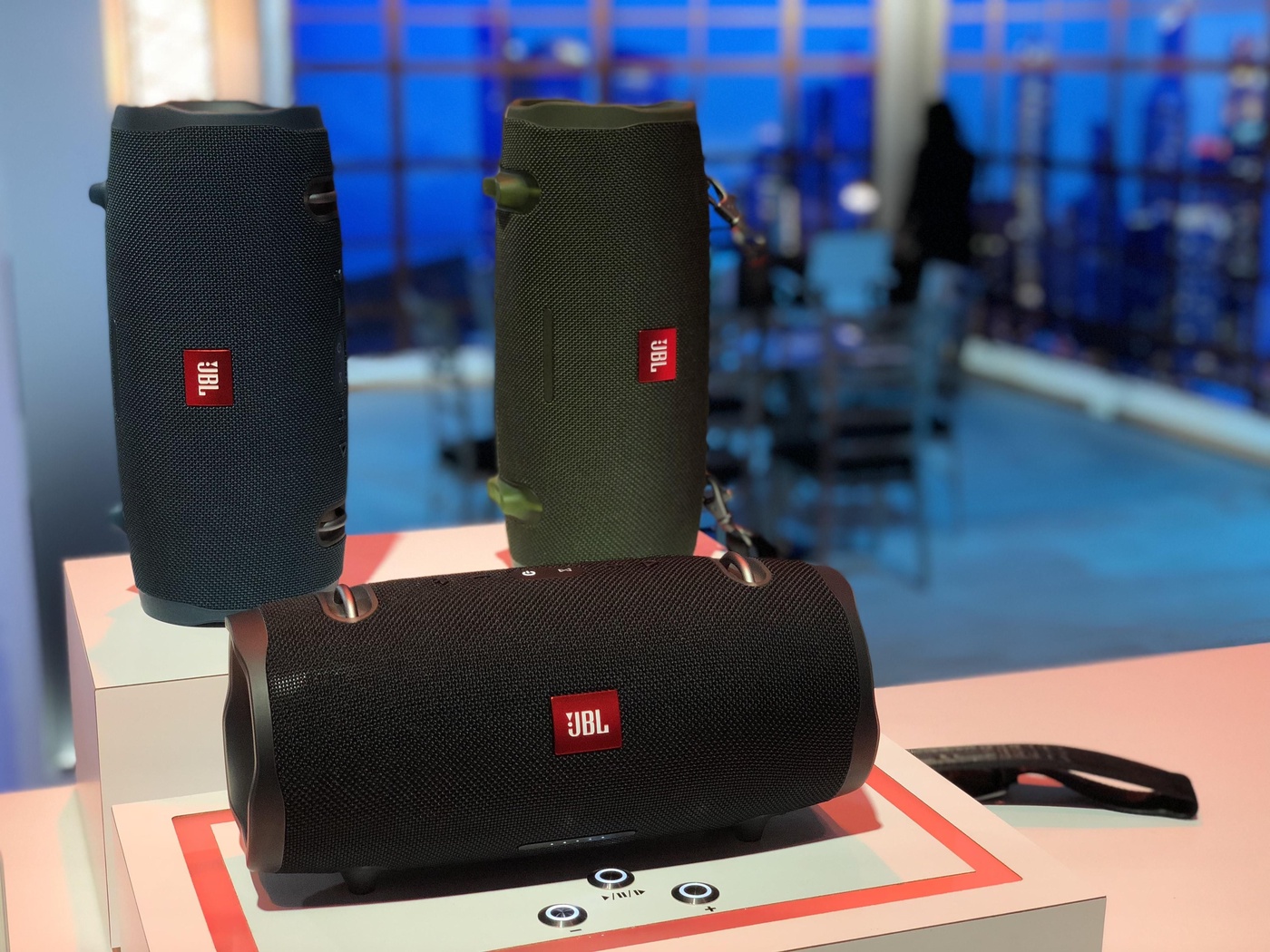TECH WORLD: Альянс Samsung/HARMAN презентовал "бумбокс" JBL Xtreme 2