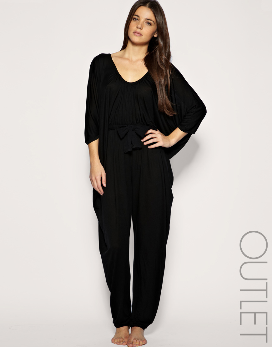 Steal Their Style: Khloe Kardashian's Sexy Black Jumpsuit Style
