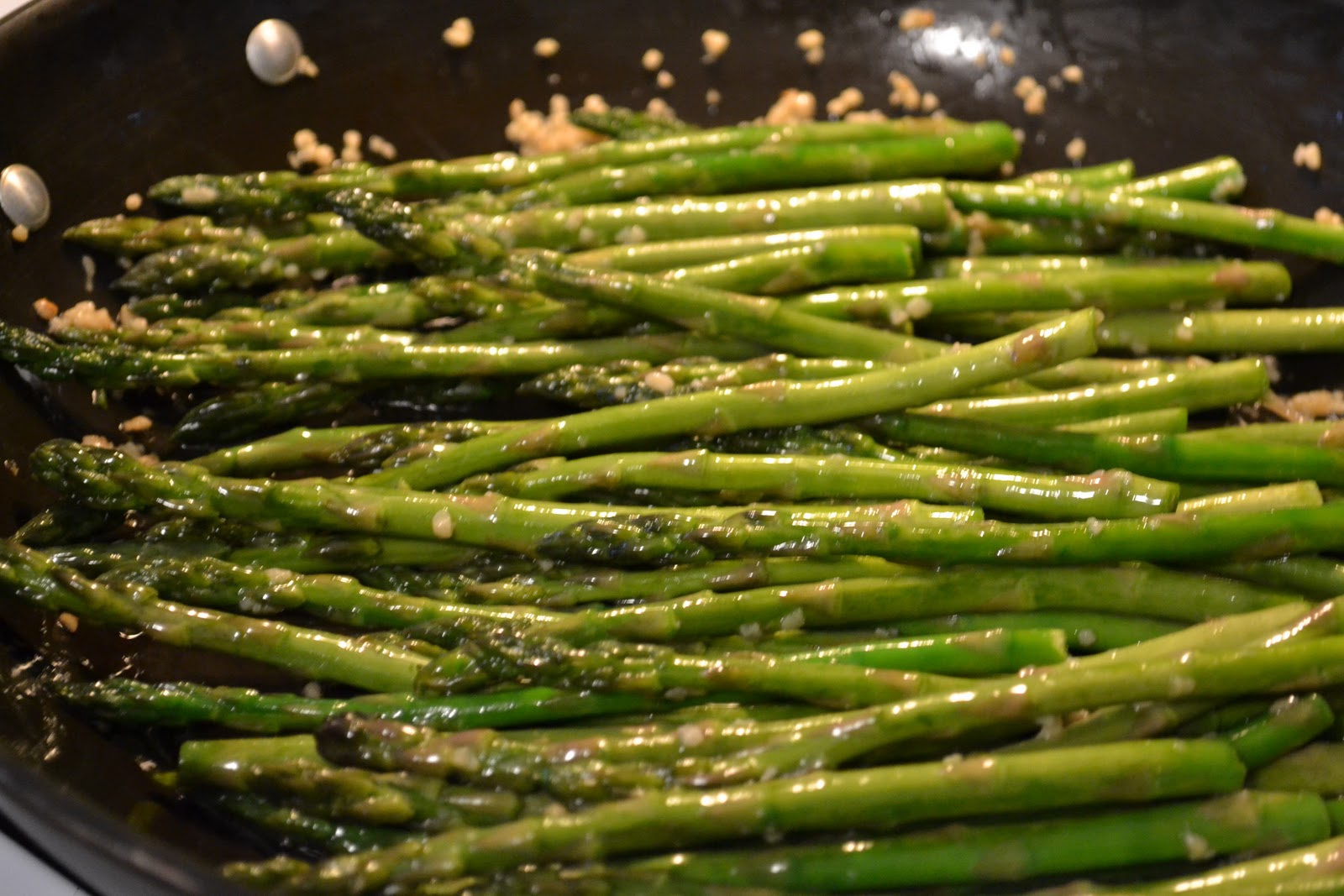 Mom's Fridge Sauteed Asparagus