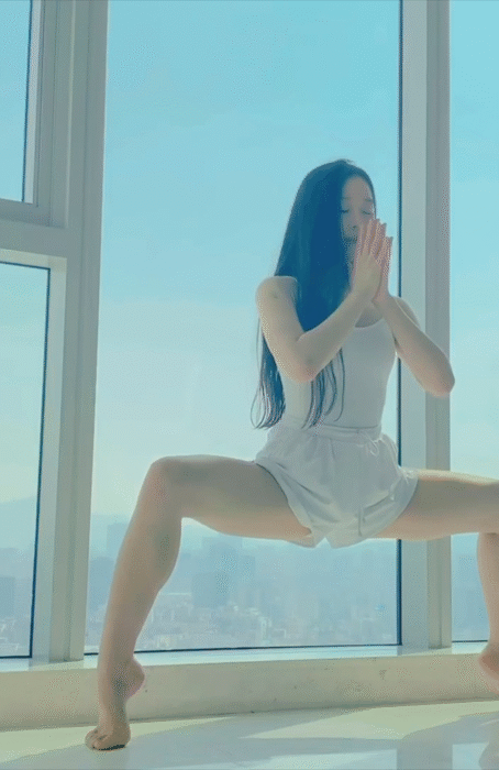 발가락 세우고 사이드 스쿼트