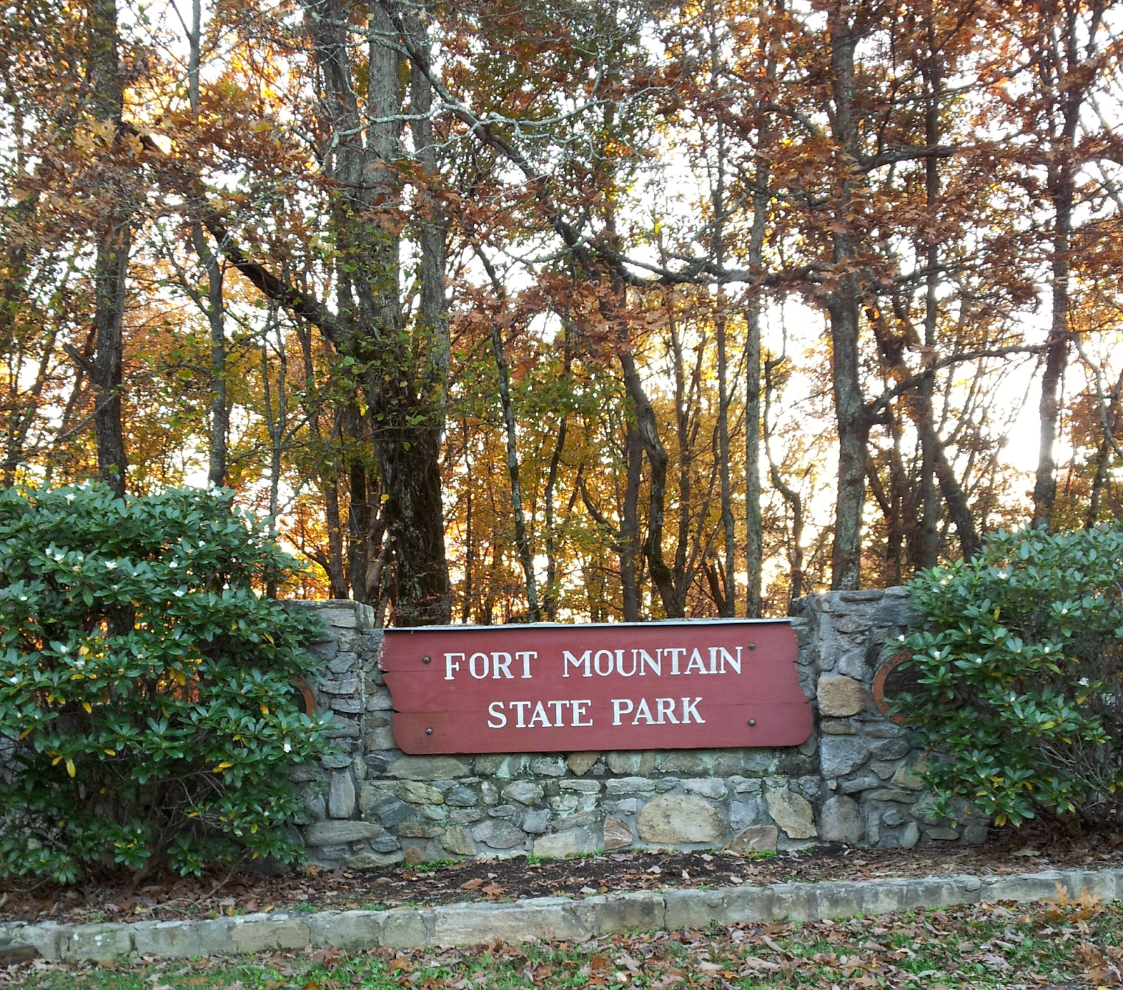 The Days of Johann, an agility dog!: Our hike at Fort Mountain!