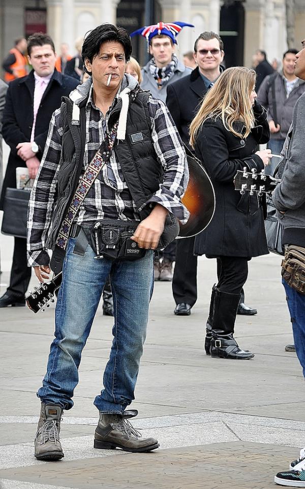 шахрукх кхан пока. шахрукх кхан молодой 2010. шахрукх кхан семя. шахрукх кхан пока. пока я жив (2012г.