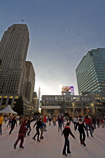 Lights cincinnati festival zoo christmas winter ohio trip road onlyinyourstate Queen City Discovery: "Light Up the Square" - Christmas begins in