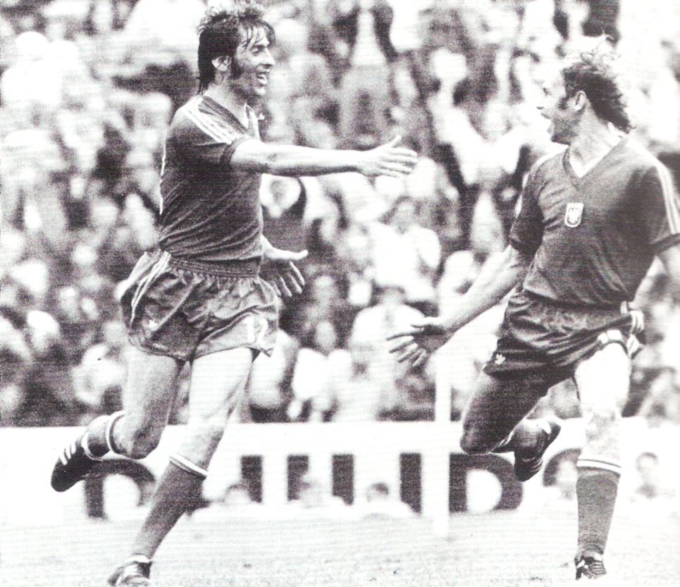JOGOS DAS COPAS E IMAGENS BRASIL X POLÔNIA COPA DE 1974 ALEMANHA