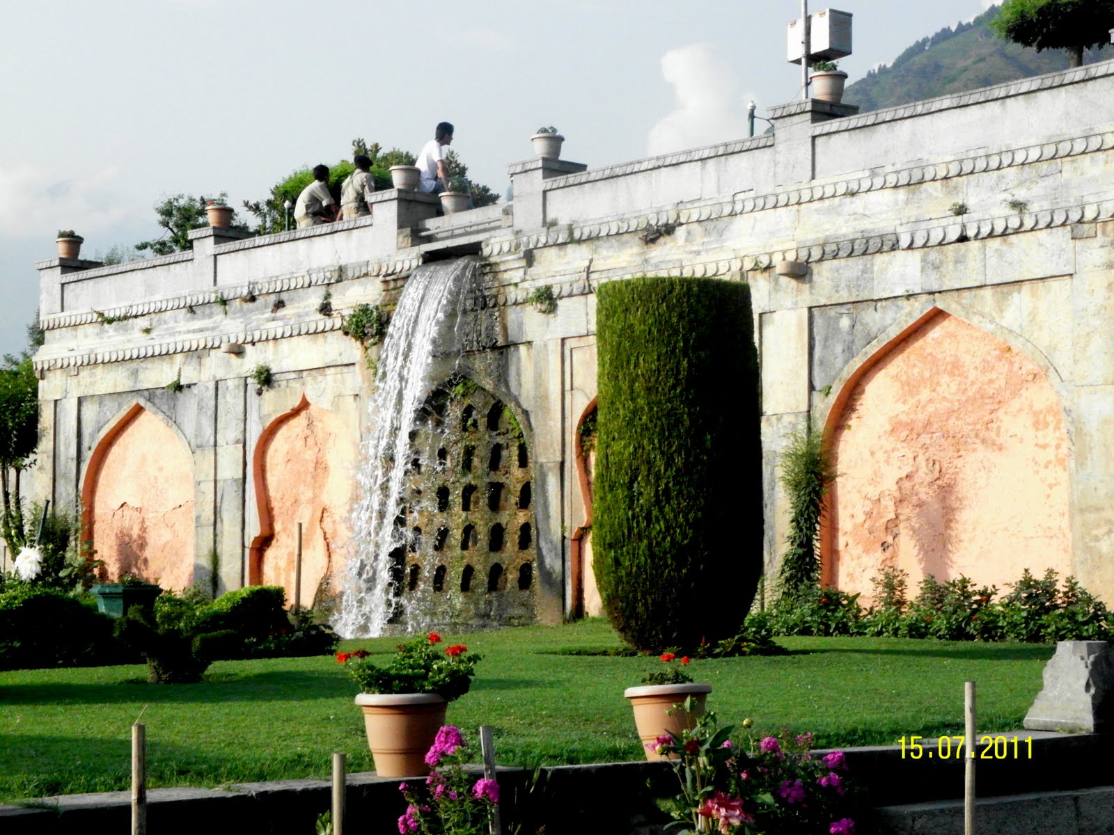 Sridharan's Travelogue..! Srinagar Mughal Gardens