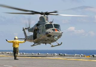 Bell UH-1 (Huey) Bell UH-1