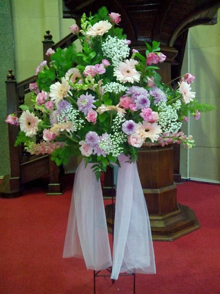 KEIKO FLORIST Dekorasi Pemberkatan Pernikahan di Gereja  