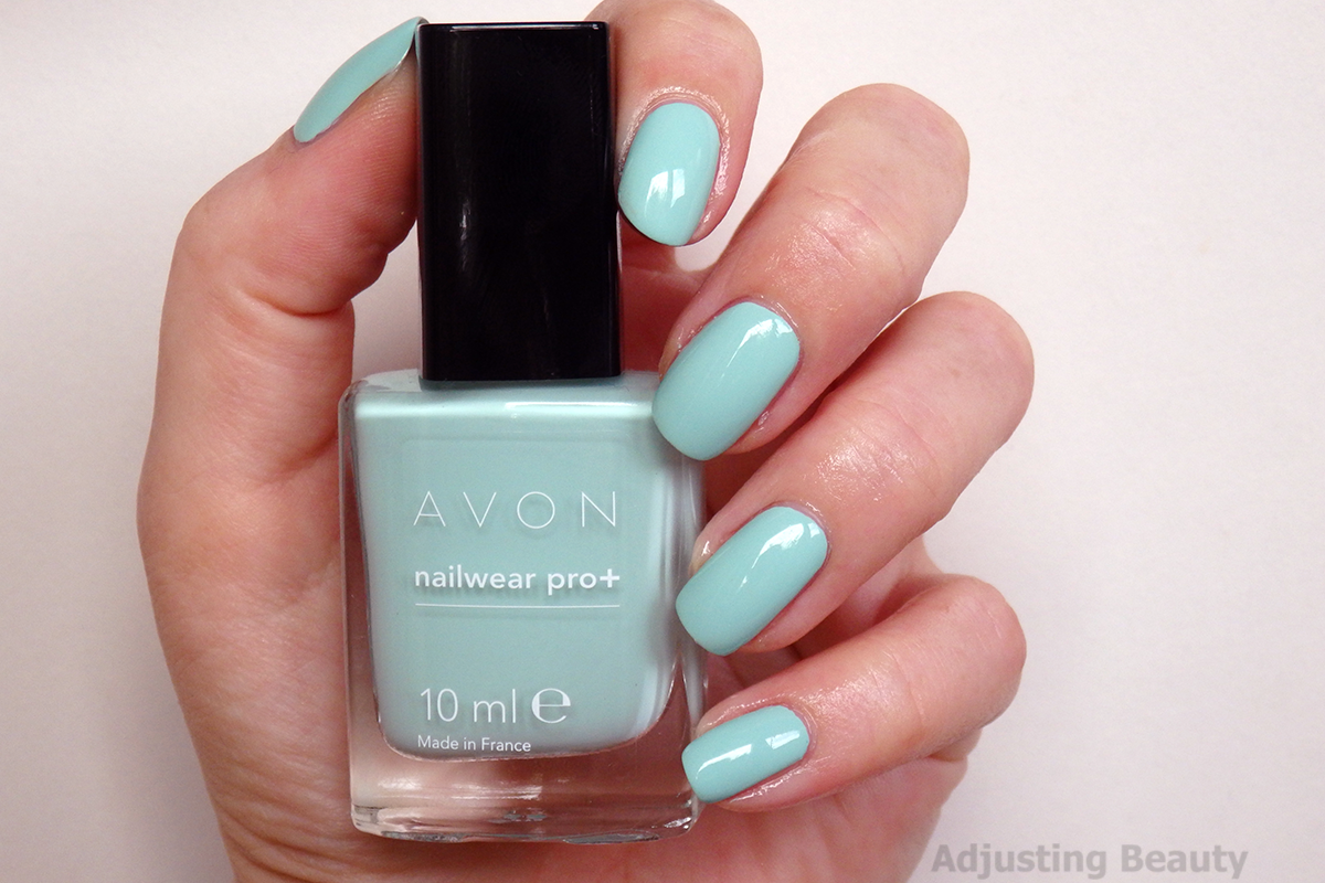 Review Avon Nailwear Pro+ Nail Polish (Minty) Adjusting Beauty