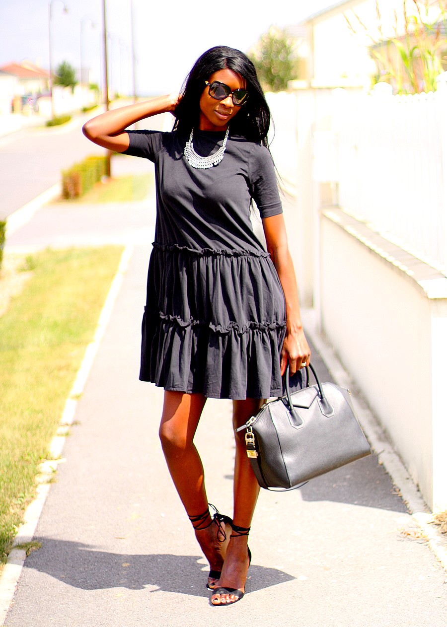 robe-trapeze-givenchy-antigona-sandales-lacets-assitan robe-trapeze-givenchy-antigona-sandales-lacets-assitan