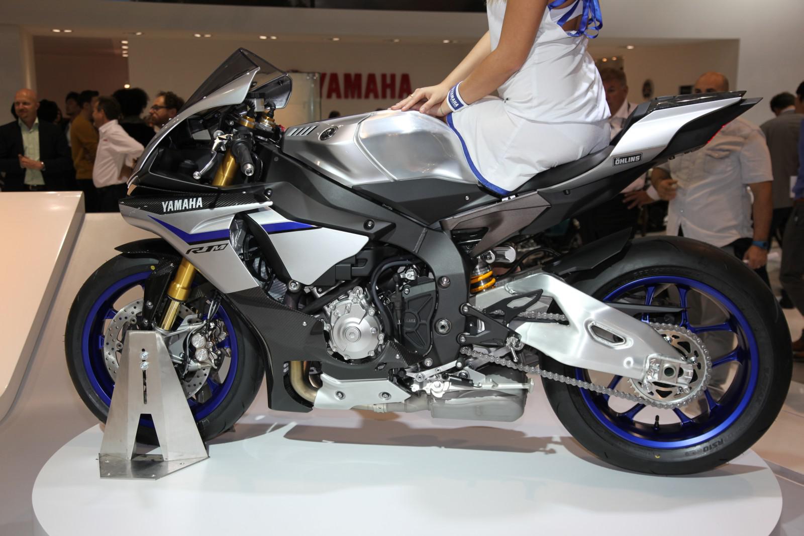 Ямаха r1m Superbike