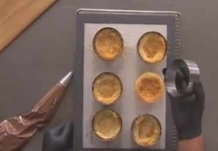 Τάρτες από καταΐφι με μους σοκολάτα