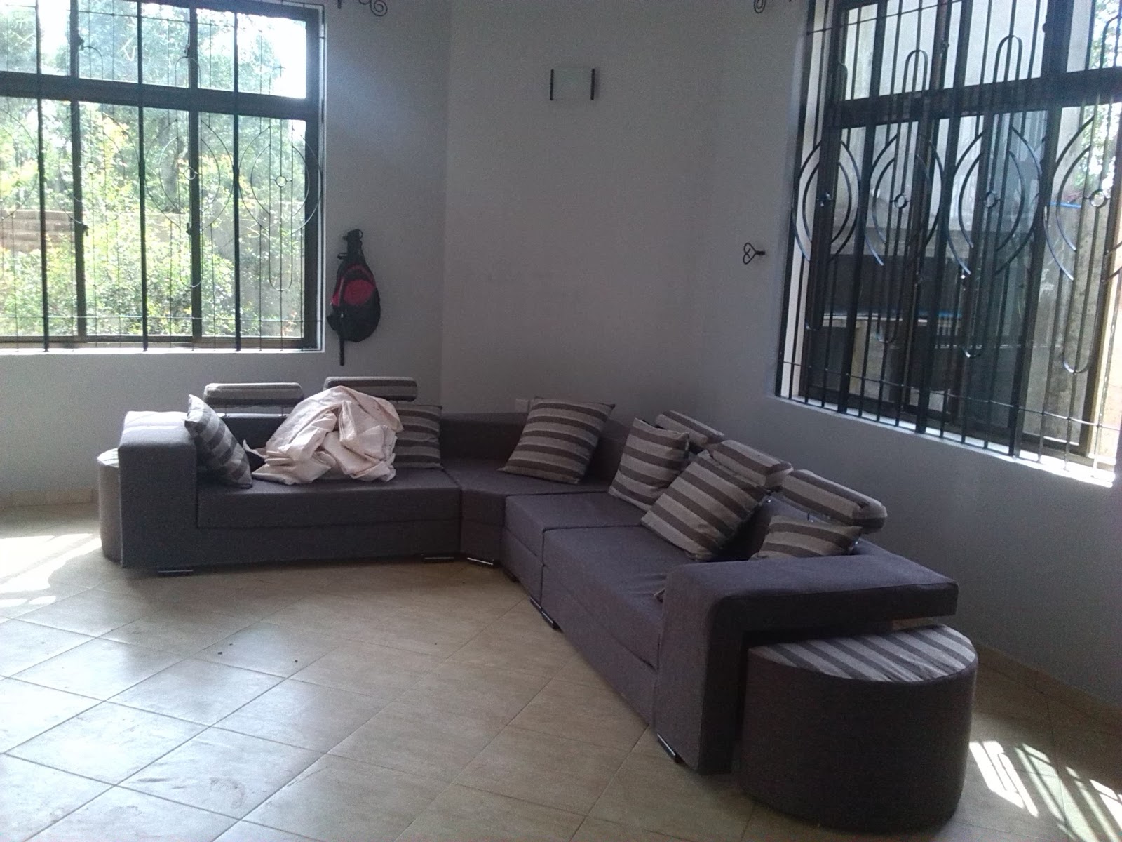 Tile Flooring Porcelain or Ceramic Tiles? Zijue tofauti hapa UJENZI