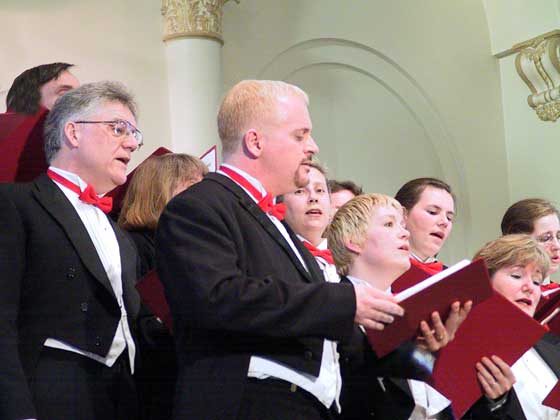 Dec 2000 Stairwell Carollers concert photo 