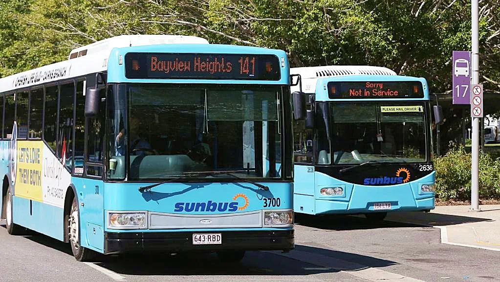 凱恩斯-交通-巴士-公車-機場-市區-接駁-旅遊-自由行-澳洲-Cairns-Transport-Airport-City-Shuttle-Bus-Travel-Australia