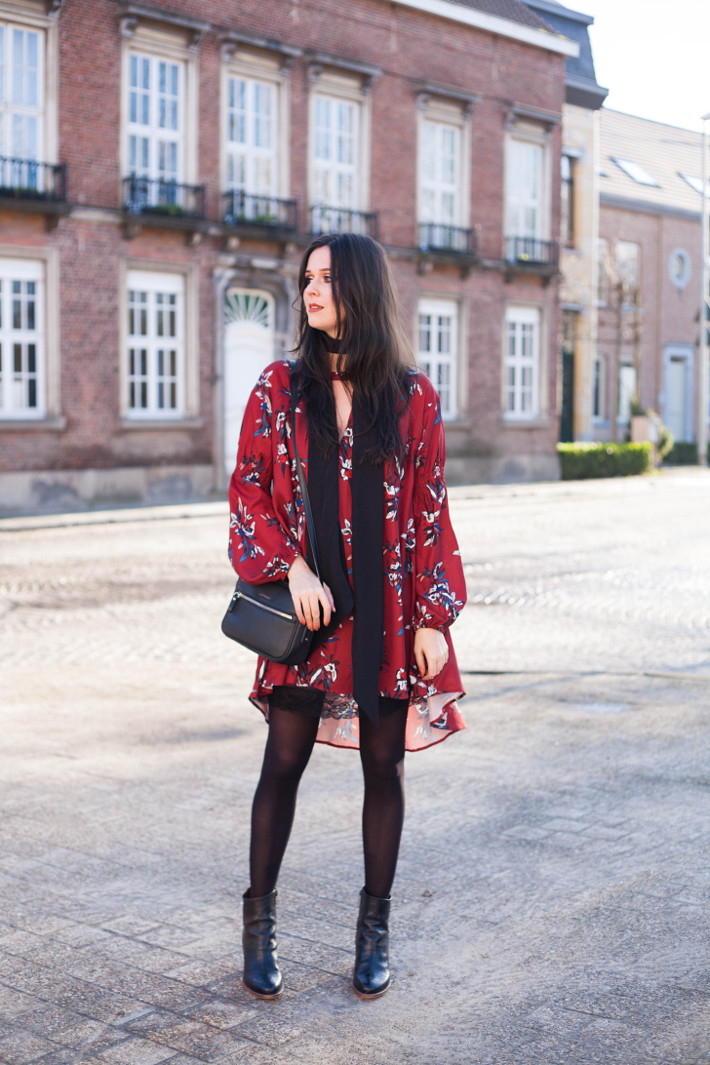 Outfit: bohemian in long sleeve high-low dress
