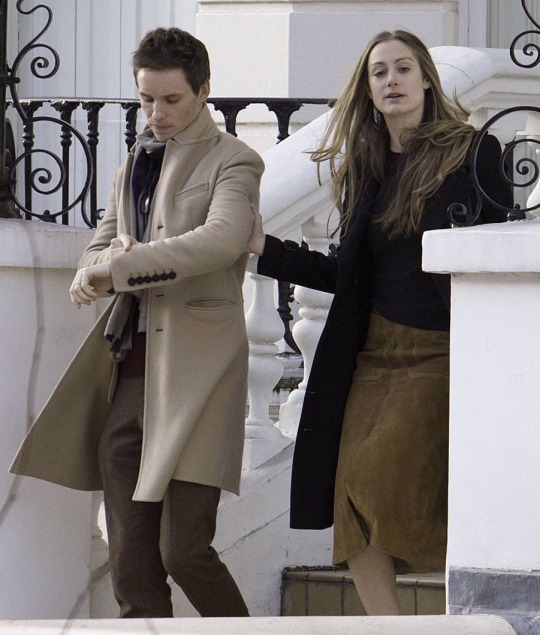Addicted to Eddie: Eddie and Hannah out in Notting Hill Saturday Dec.10 ...