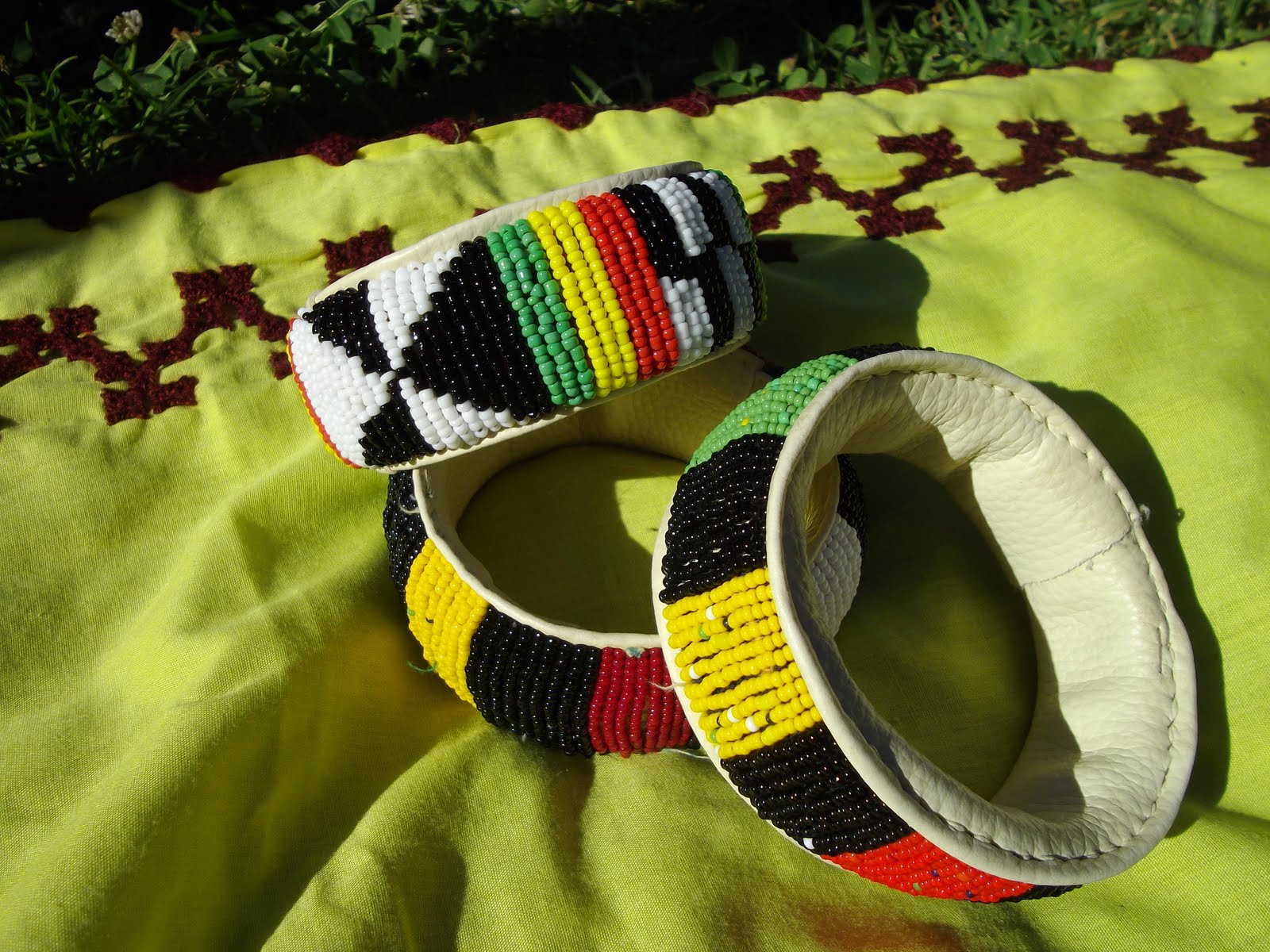 COSTURA AFRICANA PULSERAS