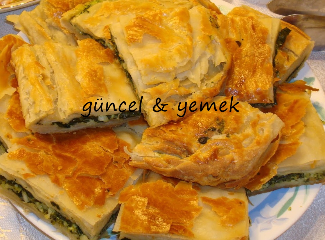 KÖŞEM ISPANAKLI AÇMA TEPSİ BÖREĞİ
