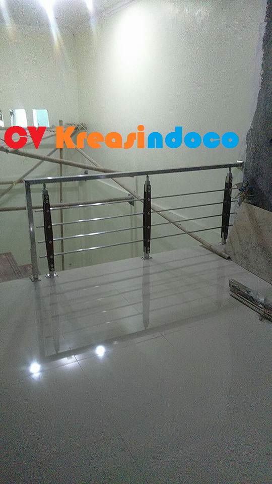 Progres Pemasangan Railing Stainless Tiang Minimalis di Klinik Wa Ode Tajur Ciawi Bogor