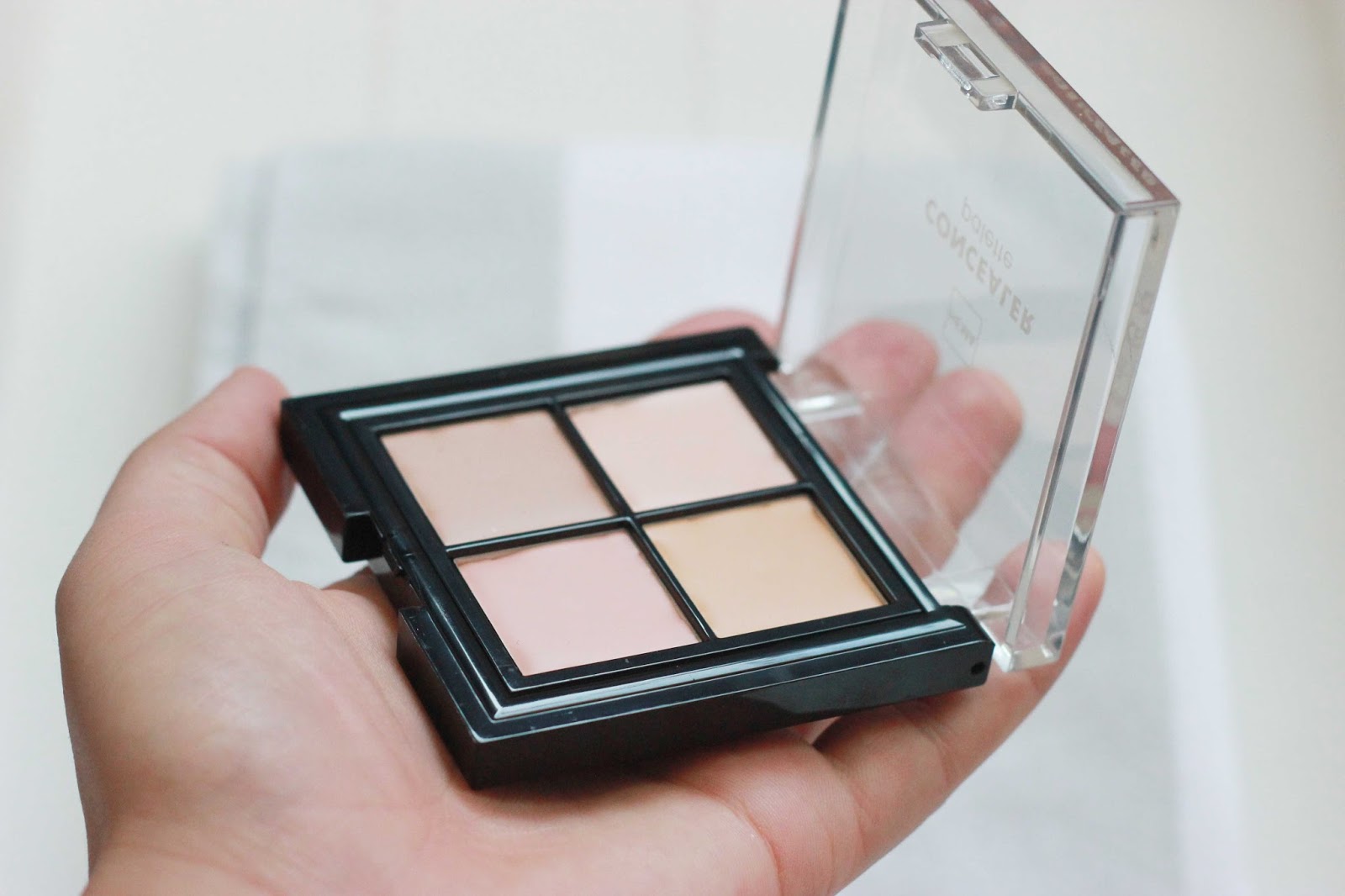 HEMA Concealer palette The Budget Life Blog over geld besparen