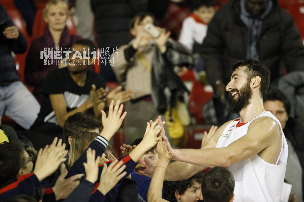 IMAGE: https://3.bp.blogspot.com/-2ymUISR4n9U/VtnKRyNSUvI/AAAAAAAAEHc/2RB7j0WSdps/s1600/_4093430.JPG