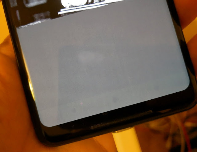 Google Pixel 2 XL display faded after a week of use