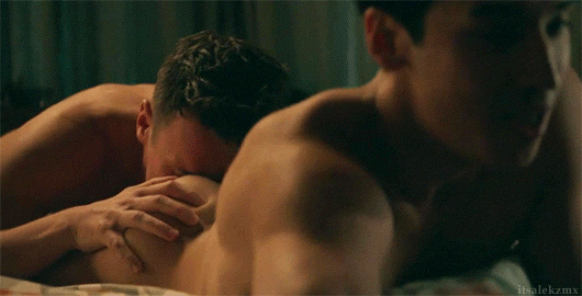 Jonathan groff and michael rosen nude gay scenes in looking. 