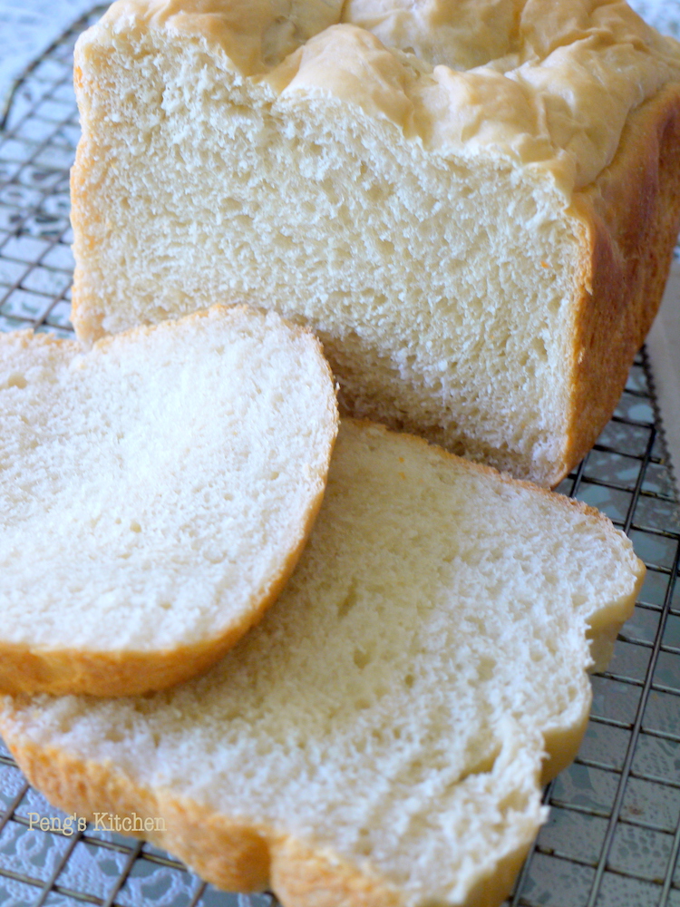Peng's Kitchen: Basic White Bread (Bread Machine)