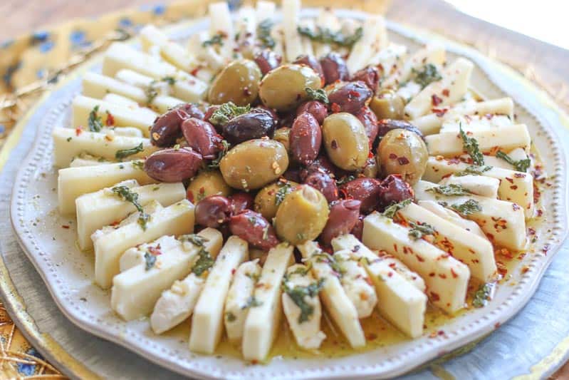 éASY MARINATéD OLIVéS & CHééSé RING APPéTIZéR Pratical Recipes