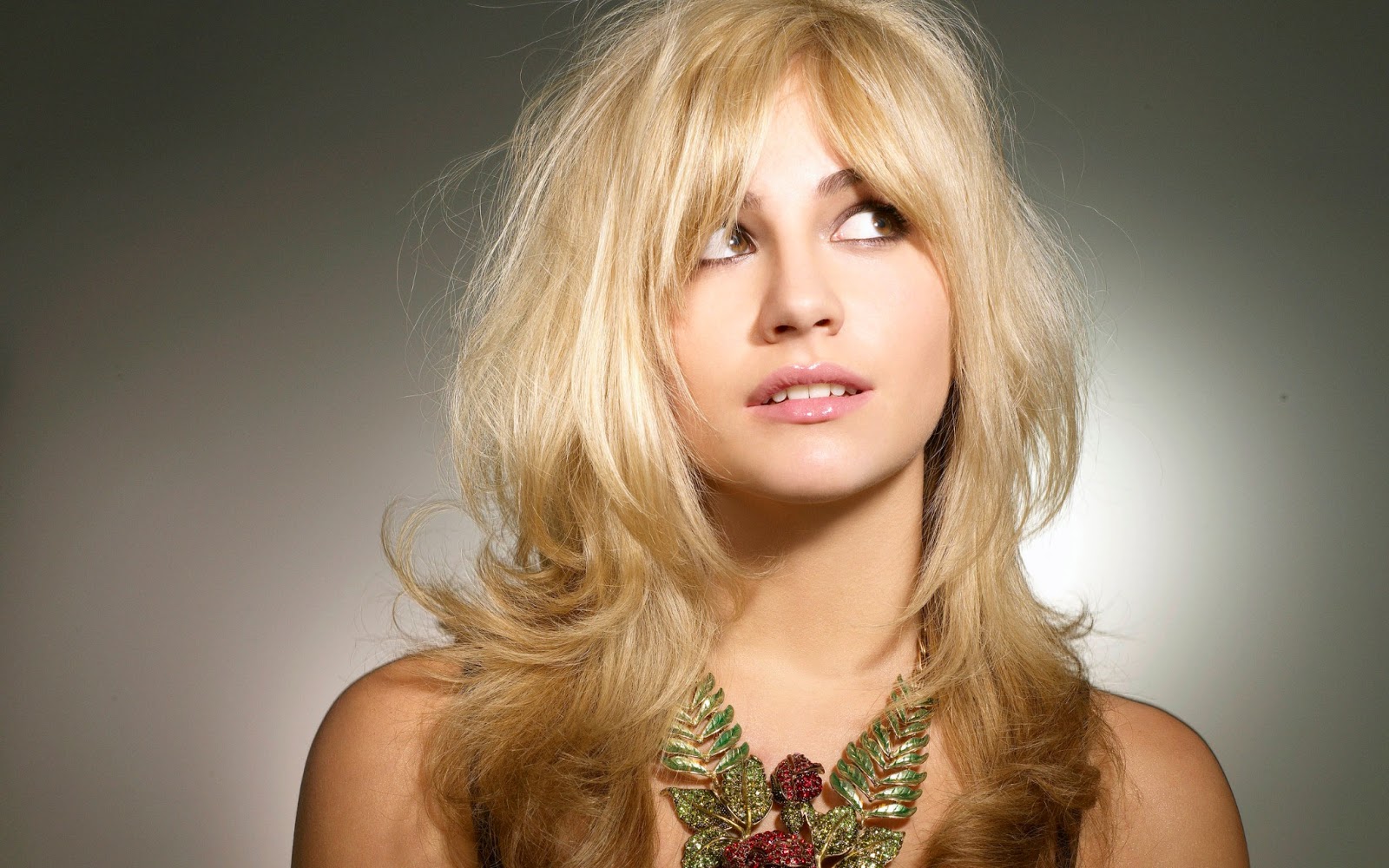 Free Wallpaper Dekstop: Women wallpaper, women wallpapers