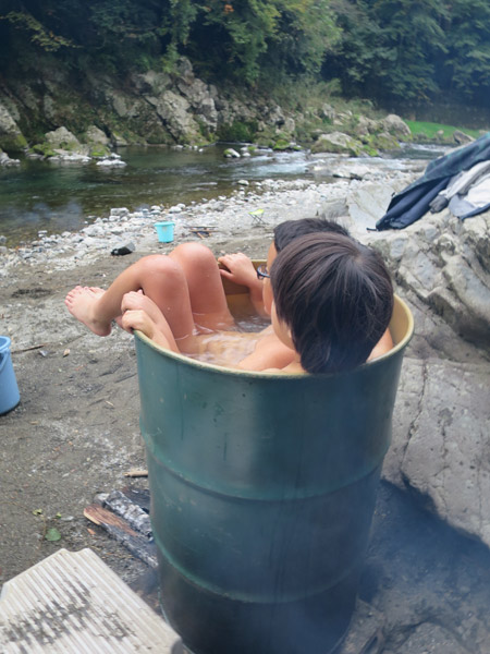 10 31 イチから作るドラム缶風呂 無事終了 Npo地球野外塾 日々是キャンプ