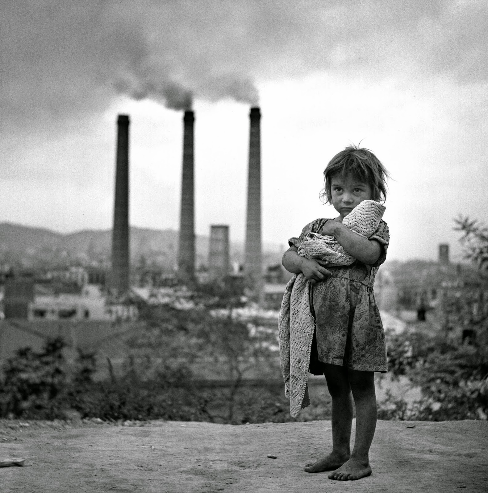 Amazing Black & White Photos of Street Scenes of Madrid and Barcelona in the 1950s Vintage Amazing Black & White Photos of Street Scenes of Madrid and Barcelona in the 1950s Vintage