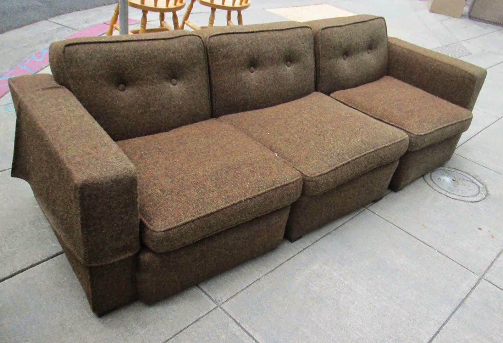 UHURU FURNITURE & COLLECTIBLES SOLD Vintage Tweed 3Piece Sofa 295