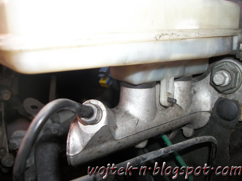 wojtekn Replacing master cylinder aka brake pump, falling brake pedal