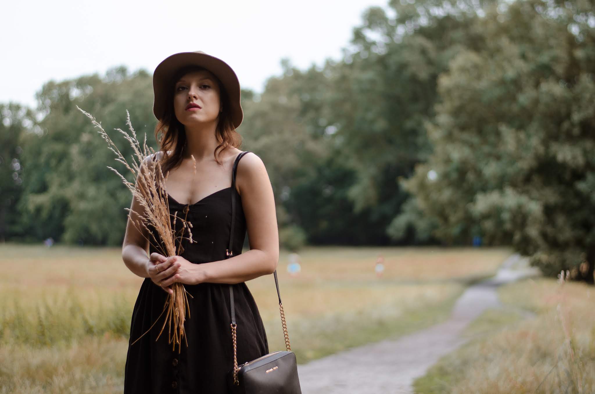 Klasyka na lato - prosta sukienka z guzikami