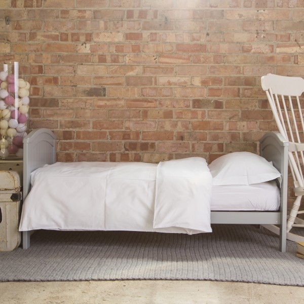 Review Tielle Love Luxury cot bedding run out of womb