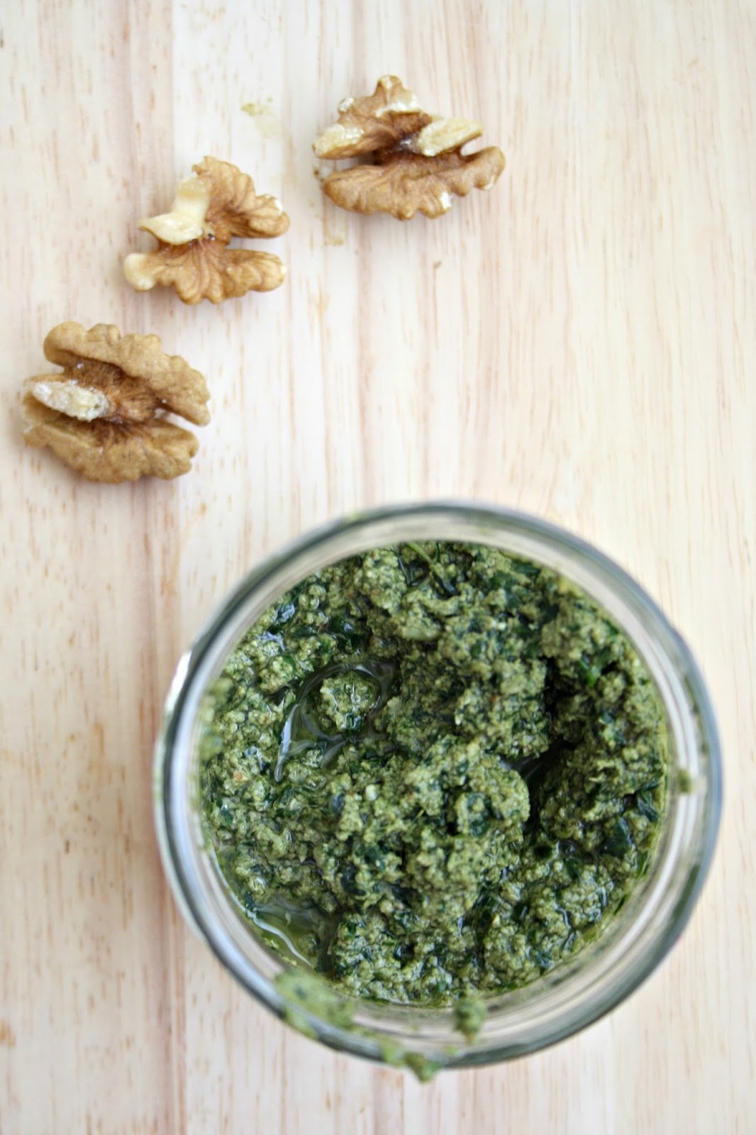 Home Style and Cuisine Pesto sauce with walnuts (соус песто)