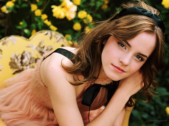 StYliSh zOne: 30 Emma Watson HD Wallpapers