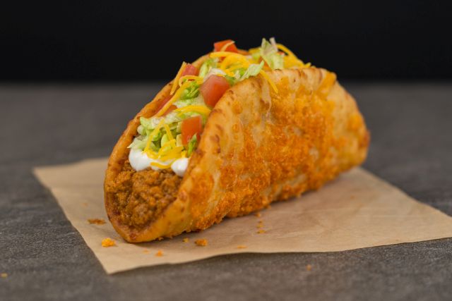 Taco-Bell-Toasted-Cheddar-Chalupa.jpg