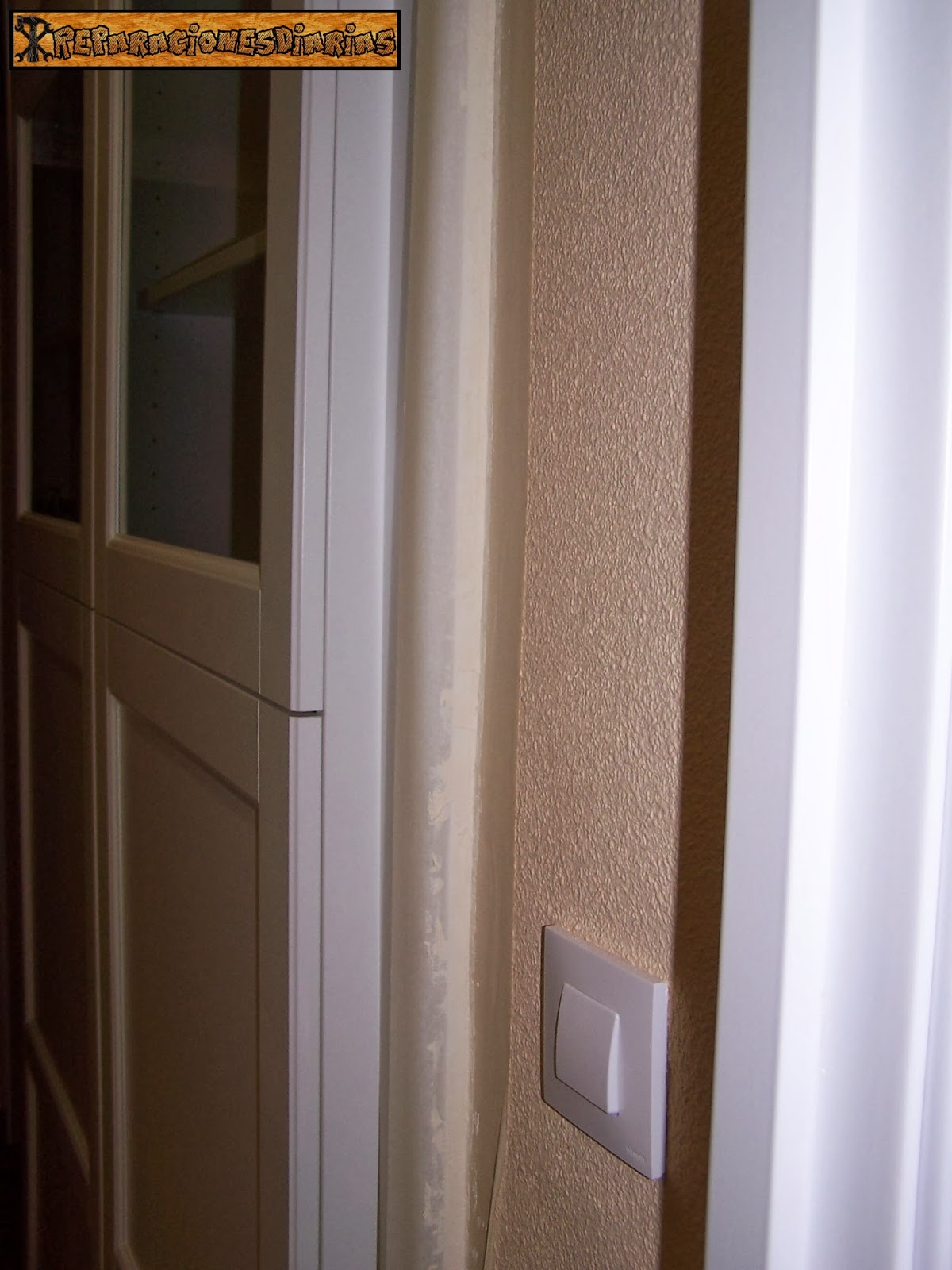 Reparacionesdiarias: INSTALACION DE UN MUEBLE PARA EL PASILLO: