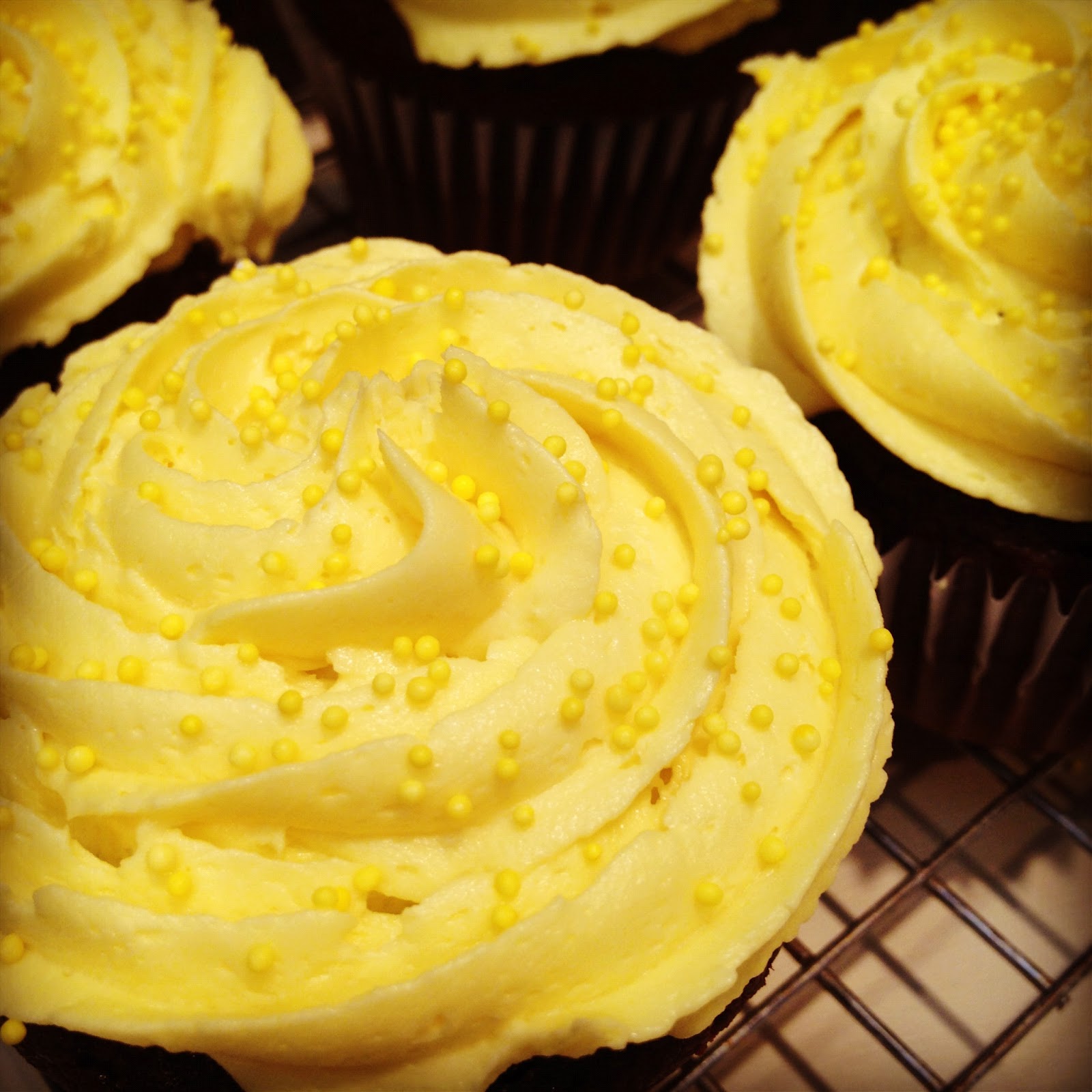 Gina's Treasures: The Best Frosting EVER!