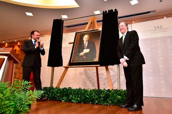 Retratos de Meade cuestan al erario cerca de 600 mil pesos Retratos de Meade cuestan al erario cerca de 600 mil pesos