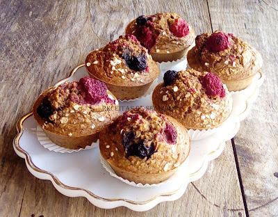 Muffins de Cacau Proteícos com Frutos Silvestres