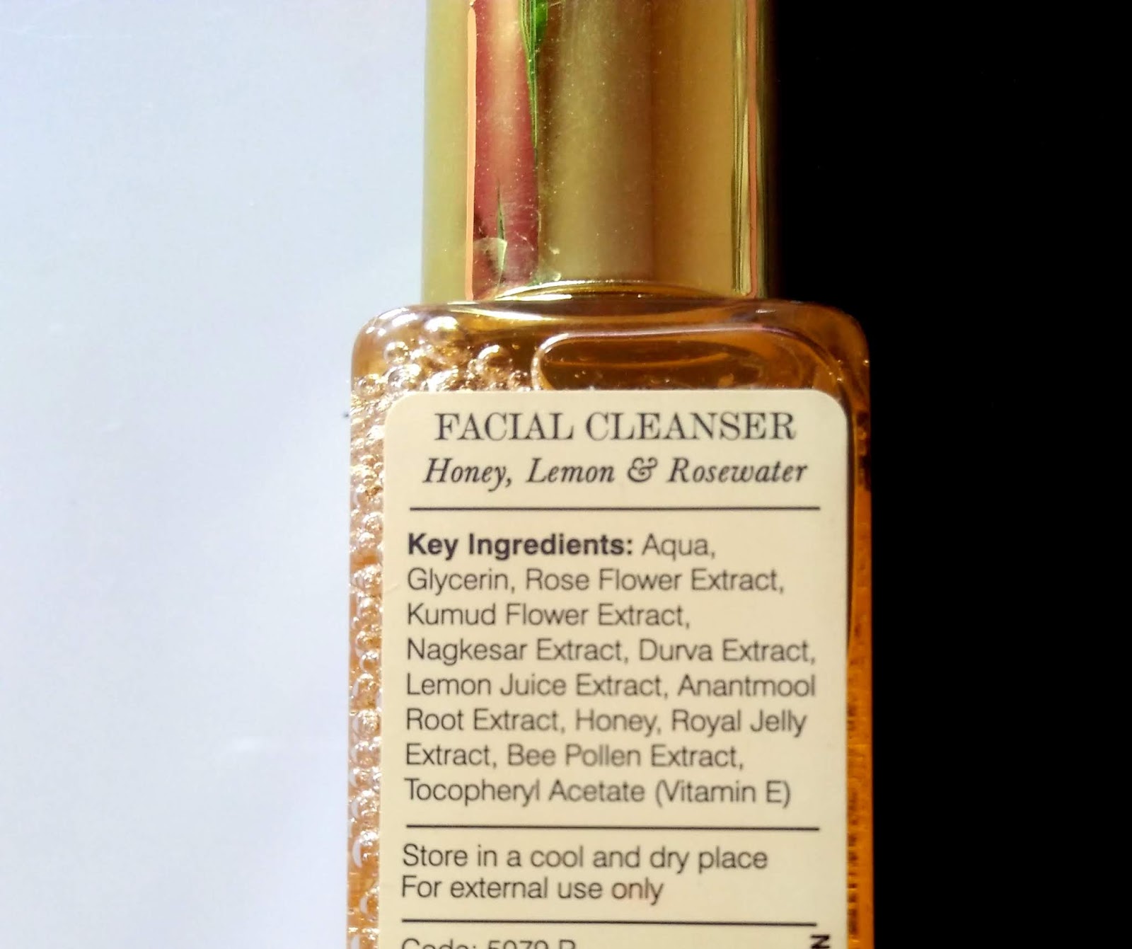 Forest Essentials Delicate Facial Cleanser with Mashobra Honey, Lemon