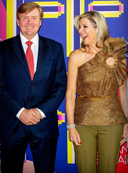 Queen Maxima wore Claes Iversen top from 2019 couture collection. William Kentridge and Faustin Linyekula at Holland Festival