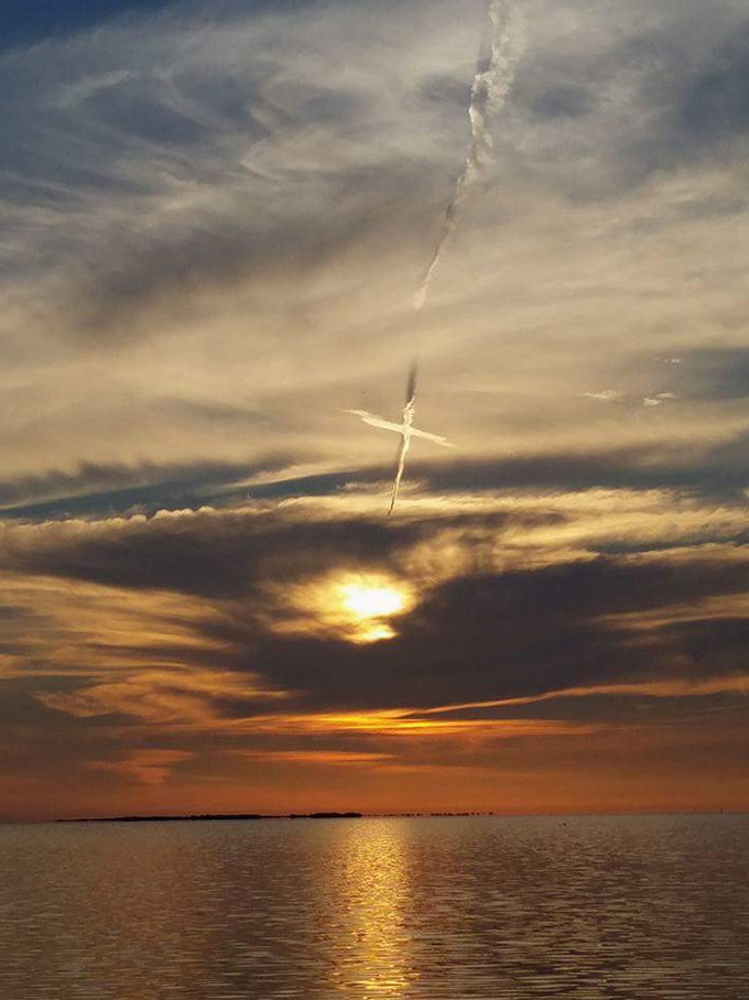  Aparece una cruz en el cielo en Oldsmar, Florida Cruz%2Bflorida3