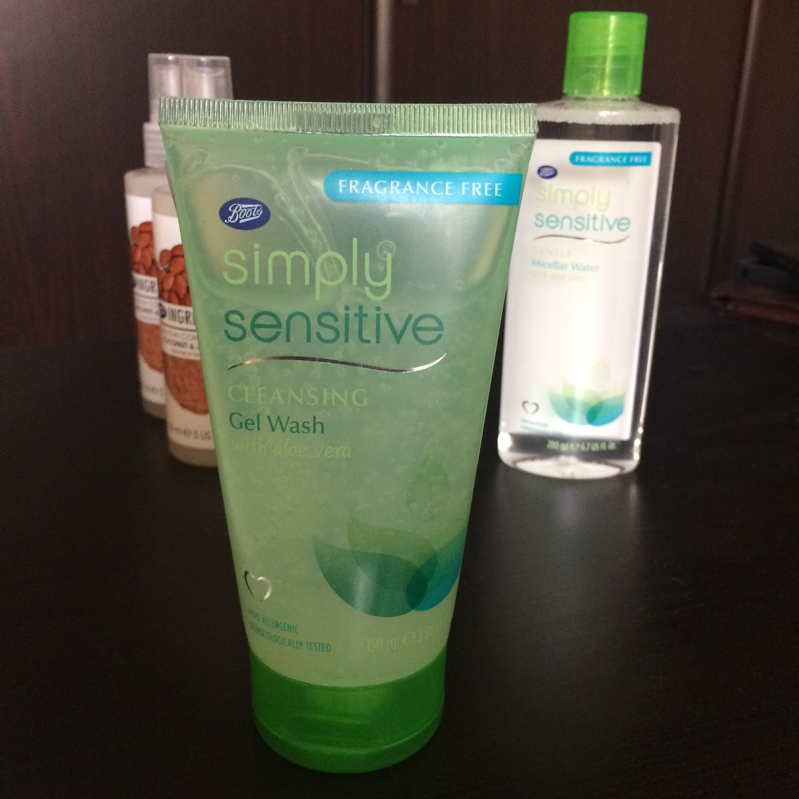 boots sensitive face wash