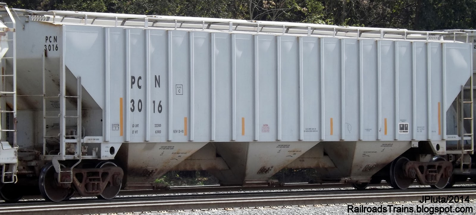 RAILROAD Freight Train Engine EMD GE Boxcar BNSF,CSX,FEC